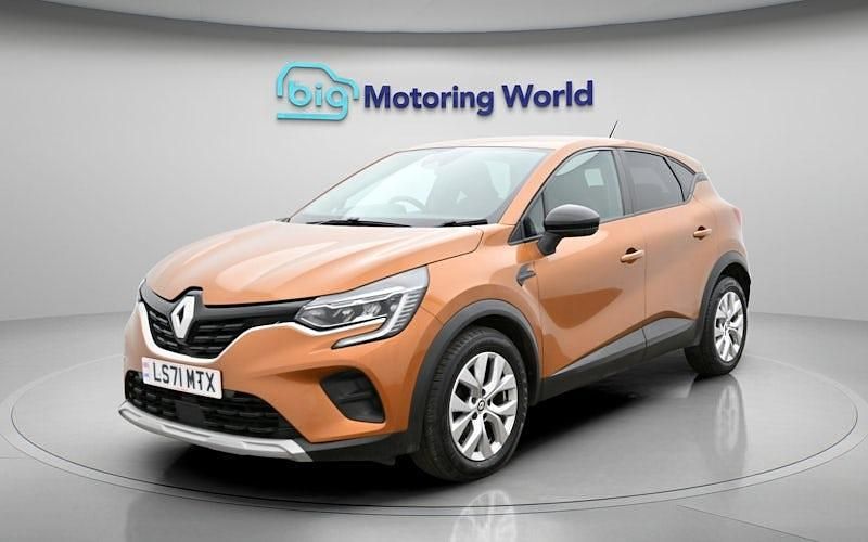 Second-hand Renault Captur Iconic 91 CP (66 kW) 2021 Portocaliu SUV