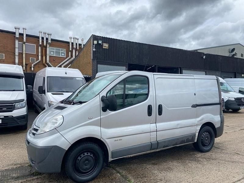 Silver Used 2012 Nissan Primastar SE MPV | £1,950 - Image 1/4
