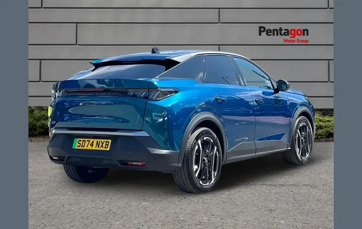 Used Peugeot e-3008 Allure 156 kW (213 HP) 2024 Blue SUV