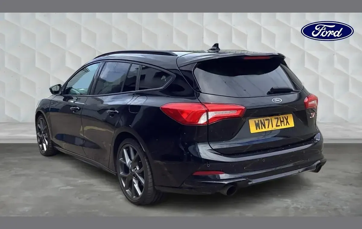 Used Ford Focus ST 280 HP (205 kW) 2021 Black Estate