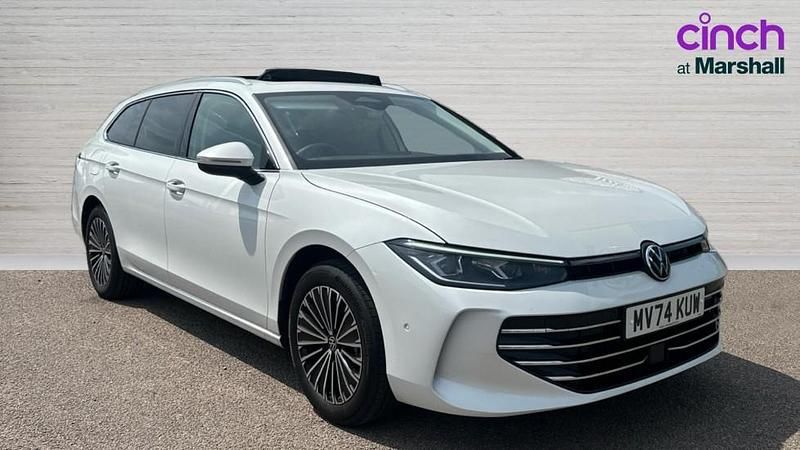 Used VW Passat Elegance 272 HP (200 kW) 2024 White  Estate
