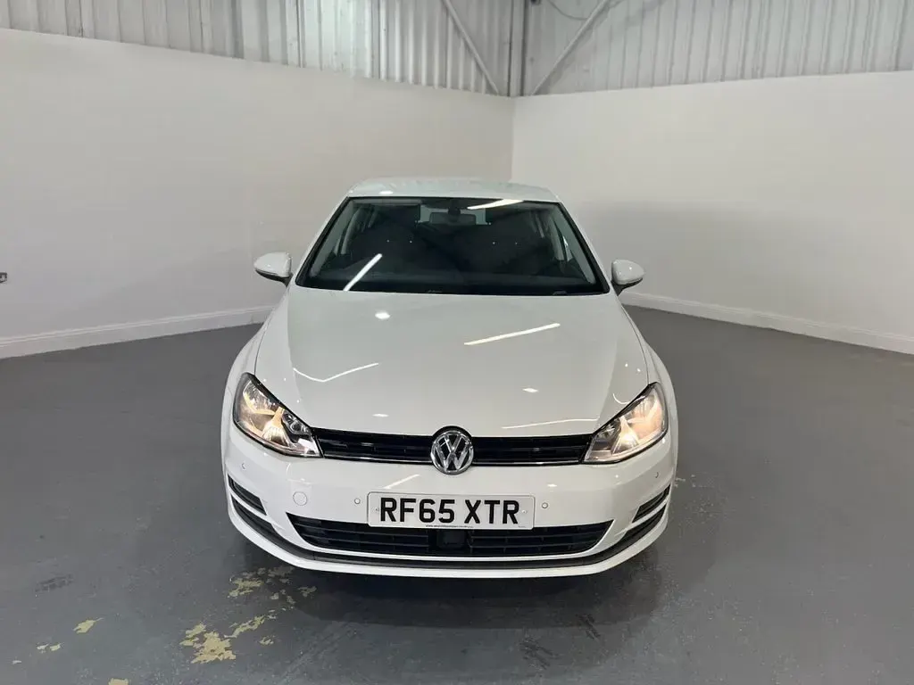 Used VW Golf VII Match 110 HP (80 kW) 2015 White Hatchback