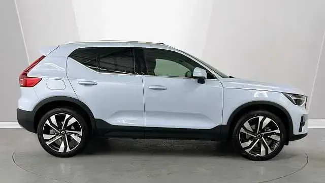 Used Volvo XC40 Ultra 194 HP (142 kW) 2025 Blue SUV