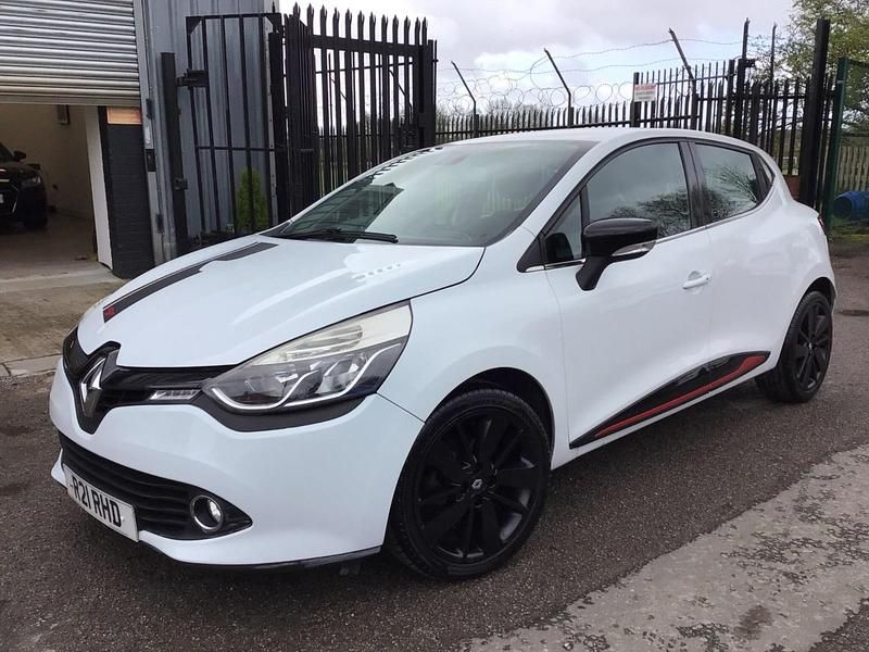 Used Renault Clio IV Dynamique 2014 White Hatchback