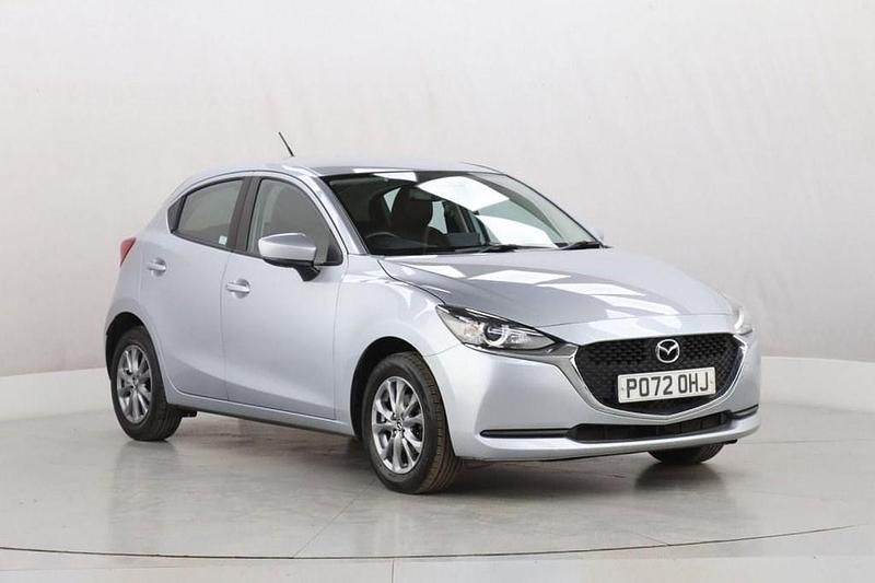 Begagnad Mazda 2 75 HK (55 kW) 2022 Silver Halvkombi