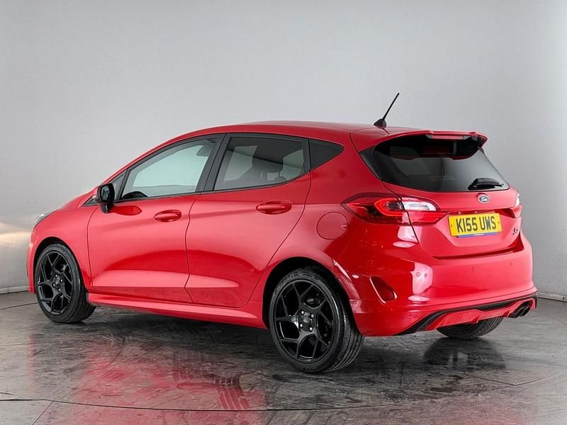 Used Ford Fiesta ST 200 HP (147 kW) 2018 Red Hatchback
