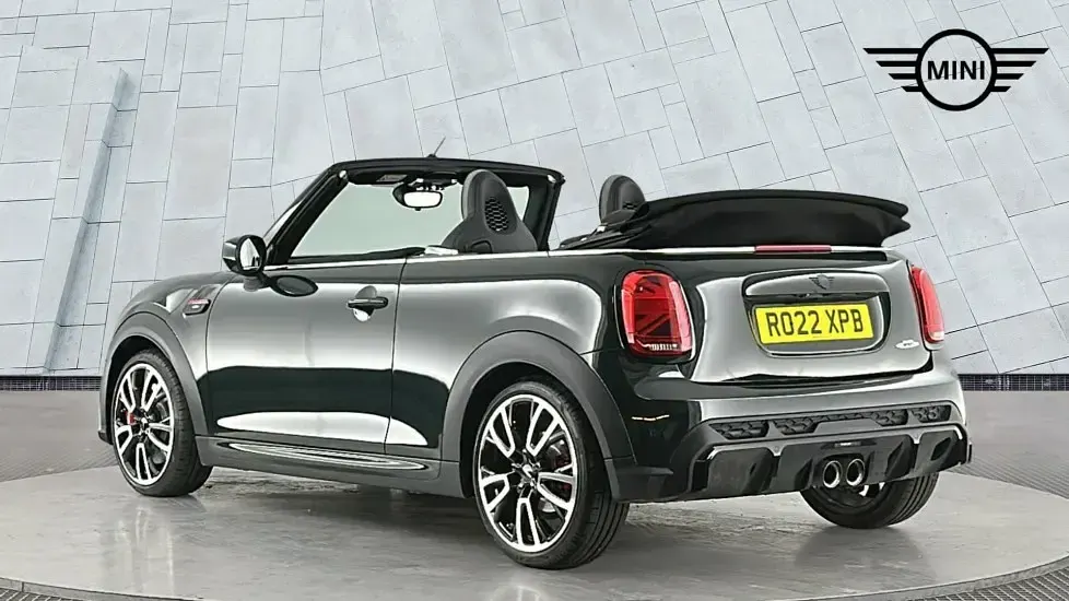 Used Mini John Cooper Works 228 HP (167 kW) 2022 Green Hatchback