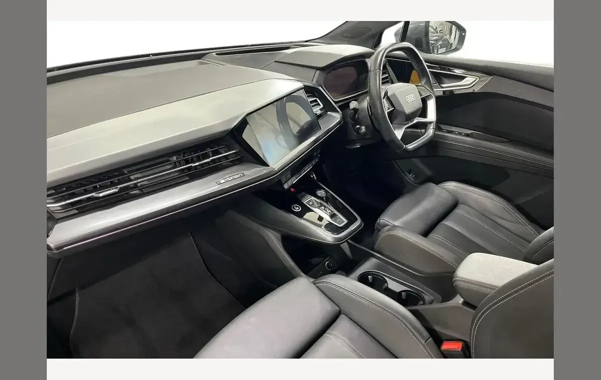 Used Audi Q4 e-tron Comfort 150 kW (204 HP) 2021 Grey SUV