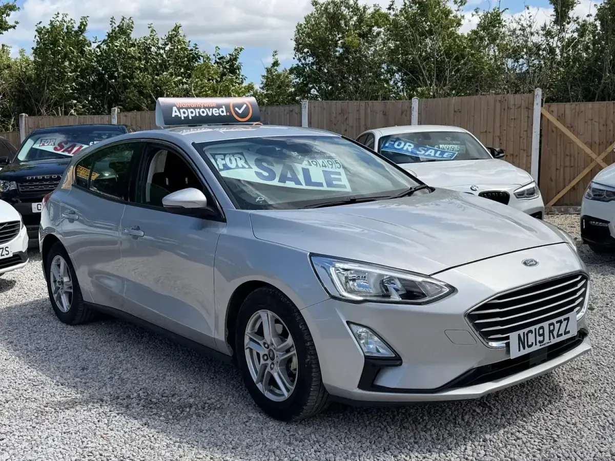 Used Ford Focus Zetec 100 HP (73 kW) 2019 Silver Hatchback