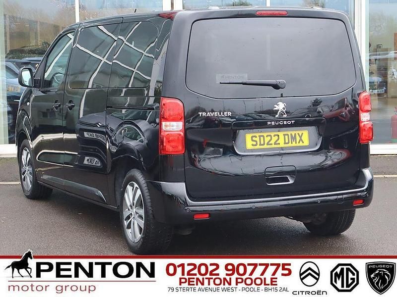 Used Peugeot Traveller Active 120 HP (88 kW) 2022 Black MPV