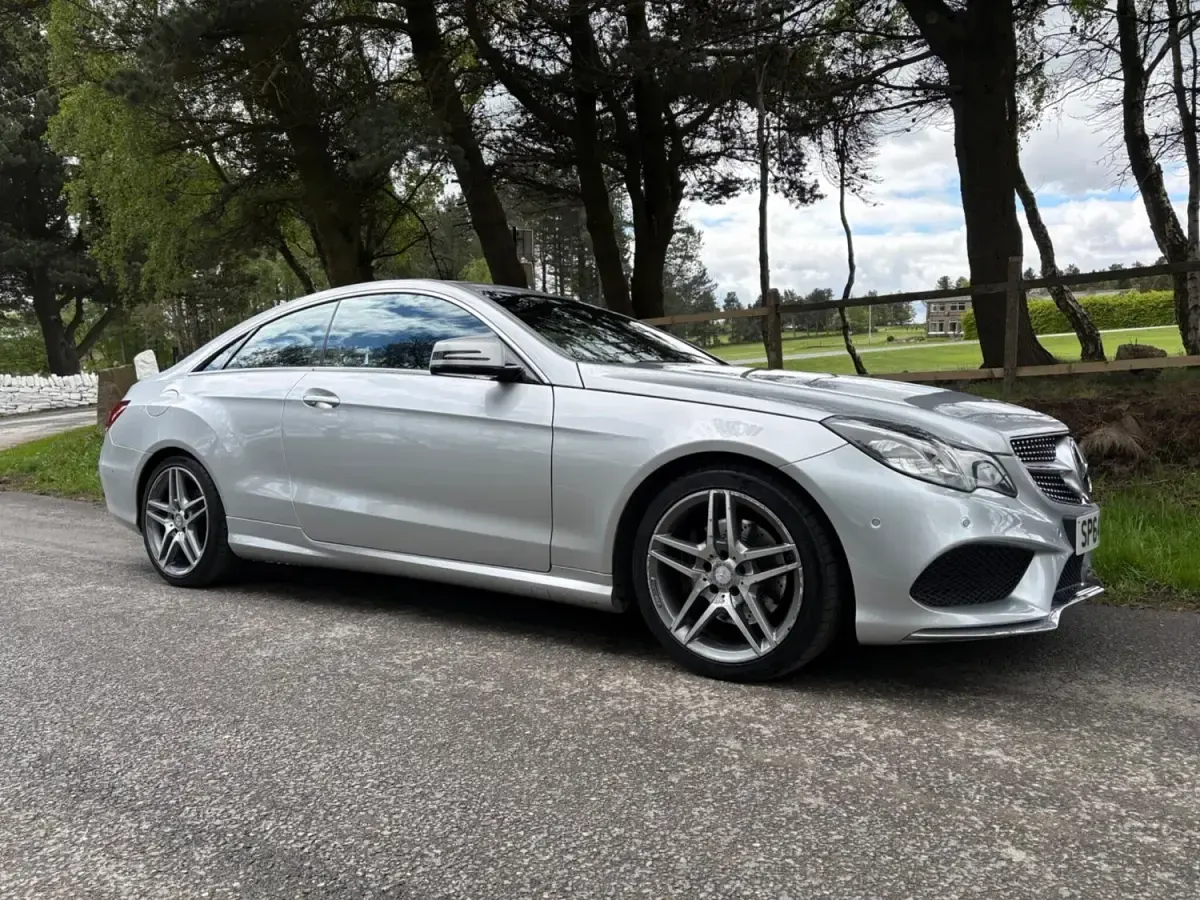 Usado Mercedes E220 AMG 2014 Prateado Coupé