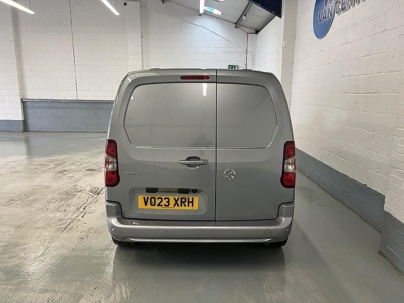 Used Vauxhall Combo S 100 HP (73 kW) 2023 Grey MPV