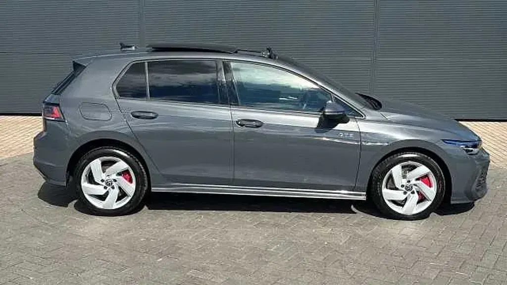 Used VW Golf VIII GTE 272 HP (200 kW) 2025 Grey Hatchback