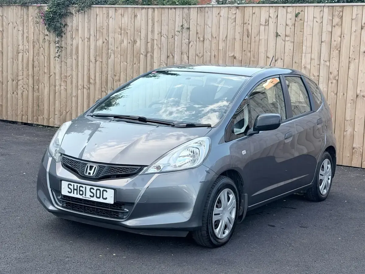 Used Honda Jazz S 90 HP (66 kW) 2011 Grey Hatchback