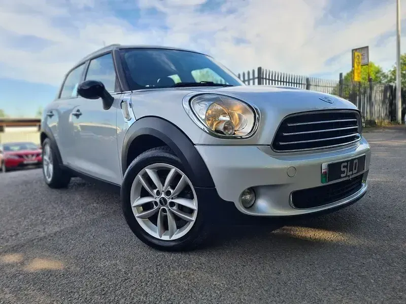 Usado Mini Cooper 2013 Plateado Utilitario