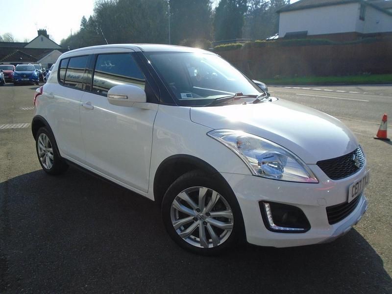Used Suzuki Swift SZ4 2017 White Hatchback