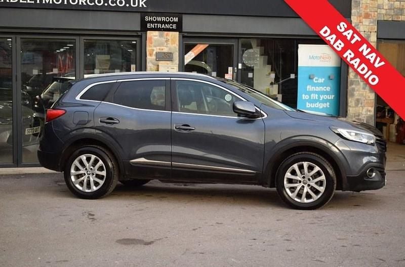 Grey Used 2018 Renault Kadjar Dynamique SUV | £7,300 (Fair price) - Image 1/4