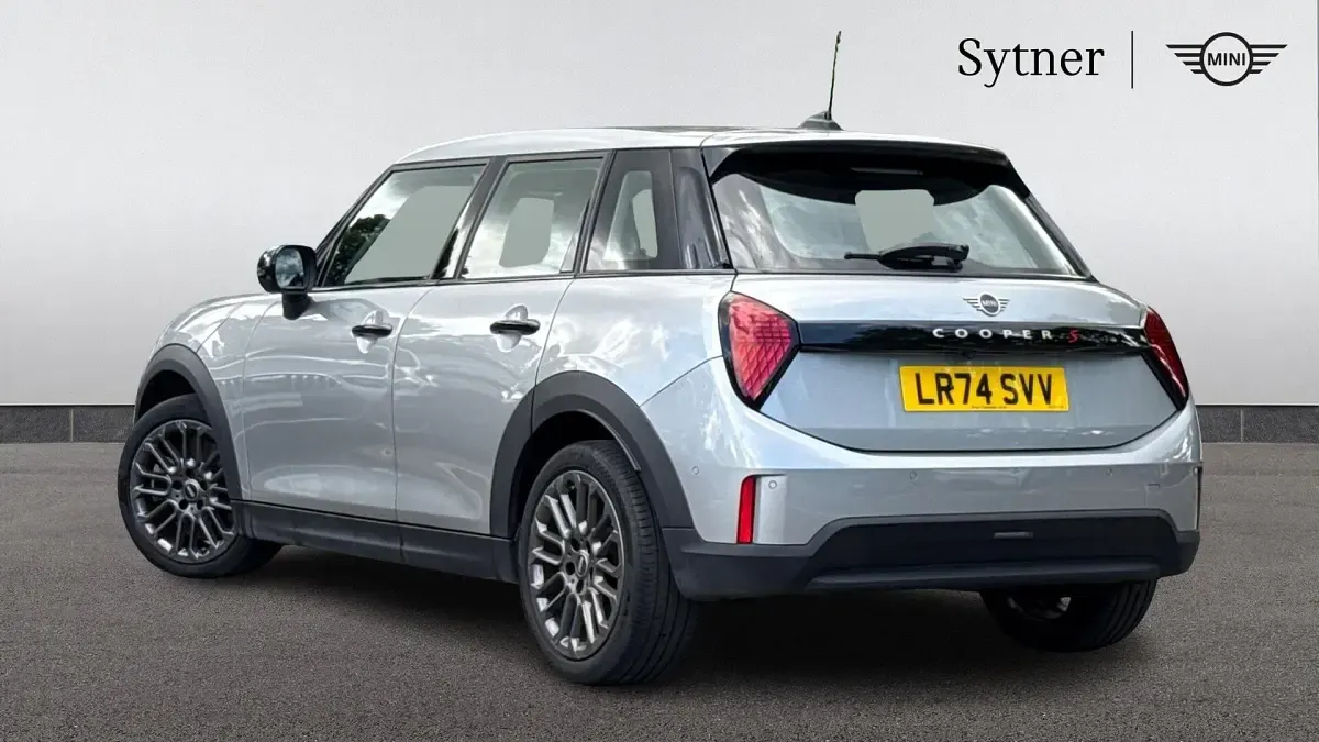Used Mini Cooper S Hatch 201 HP (147 kW) 2024 Silver Hatchback