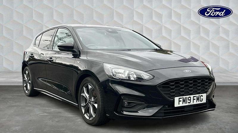 Black Used 2019 Ford Focus ST-Line Hatchback | £10,145 (Fair price) - Image 1/4
