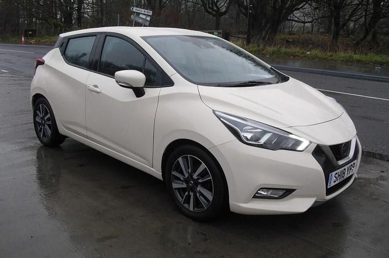 Used Nissan Micra Acenta 71 HP (52 kW) 2018 White Hatchback