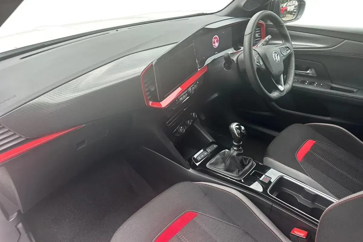 Used Vauxhall Mokka S 100 HP (73 kW) 2024 White SUV