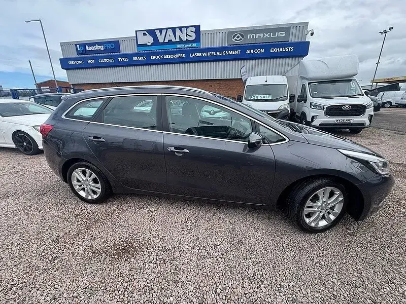 Used Kia Ceed 2015 Silver Hatchback