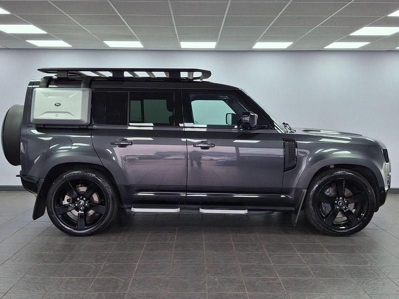 Used Land Rover Defender HSE Dynamic 296 HP (217 kW) 2023 Grey SUV