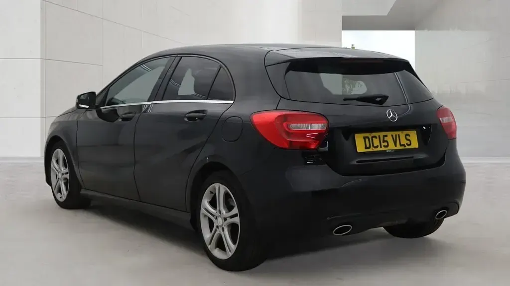 Used Mercedes A180 Sport Edition 109 HP (80 kW) 2015 Obsidian black Hatchback