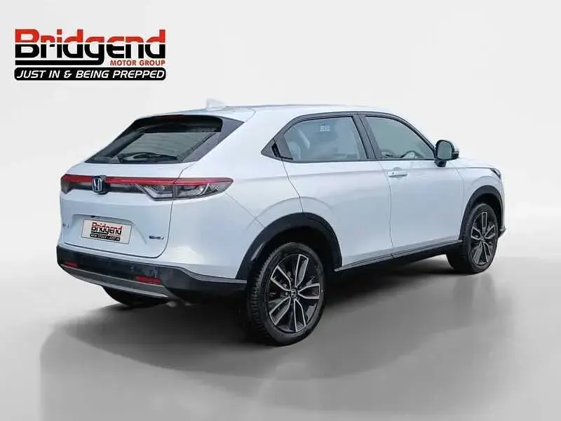 Used Honda HR-V Elegance 131 HP (96 kW) 2023 White SUV