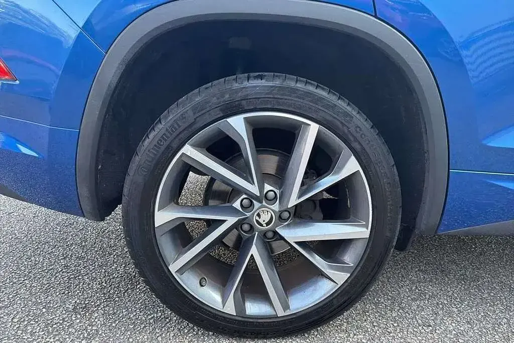 Used Skoda Kodiaq SportLine 150 HP (110 kW) 2023 Race blue metallic SUV