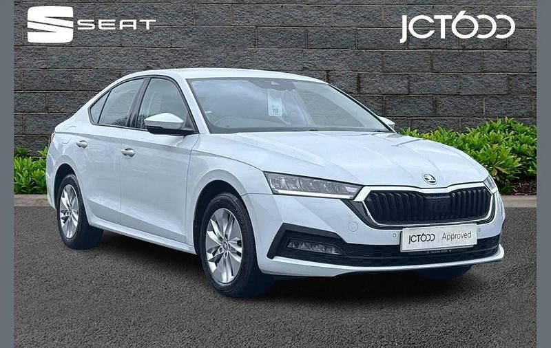 Used Skoda Octavia SE Technology 113 HP (83 kW) 2022 White Hatchback