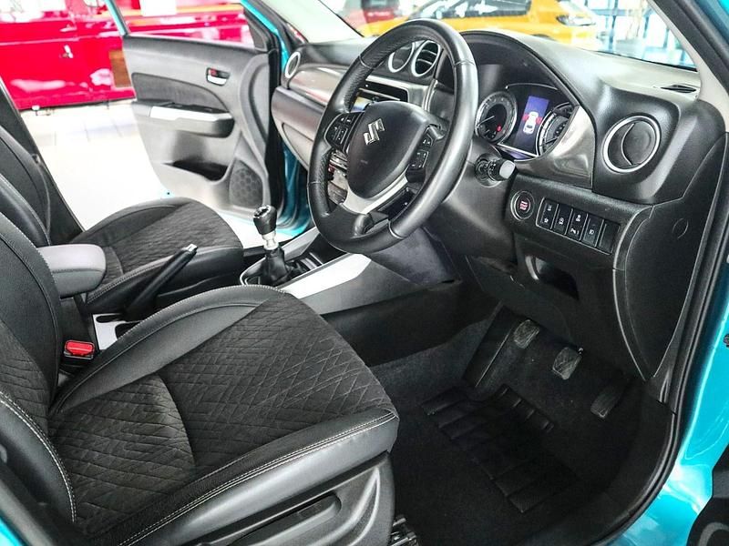 Used Suzuki Vitara SZ5 129 HP (94 kW) 2023 Turquoise SUV