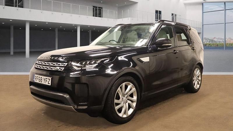 Black Used 2019 Land Rover Discovery 5 HSE SUV | £19,499 (Good price) - Image 1/4