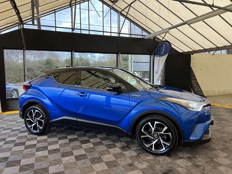 Used Toyota C-HR 122 HP (89 kW) 2017 Blue SUV
