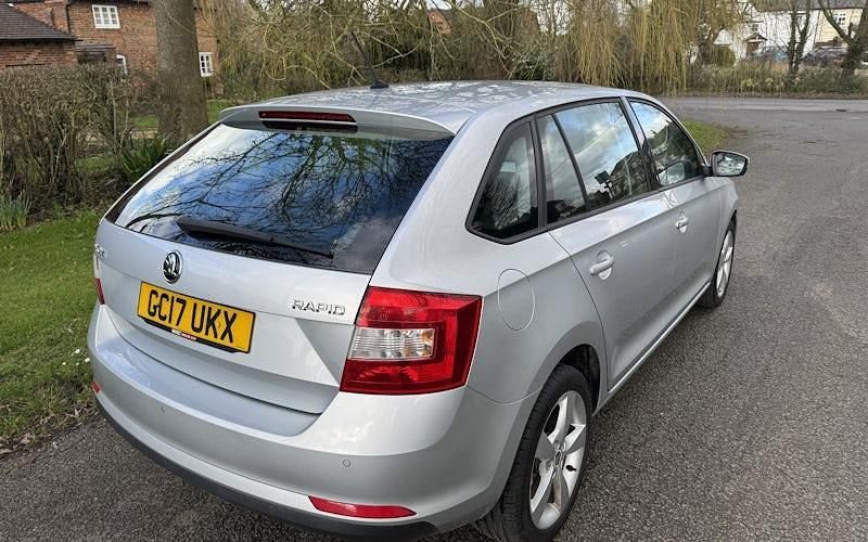 Used Skoda Rapid SE 90 HP (66 kW) 2016 Silver Hatchback