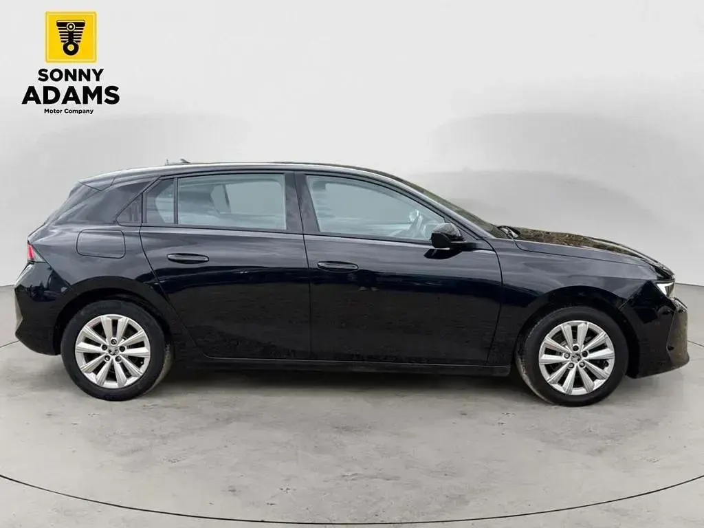 Used Vauxhall Astra Design Edition 2023 Black Hatchback
