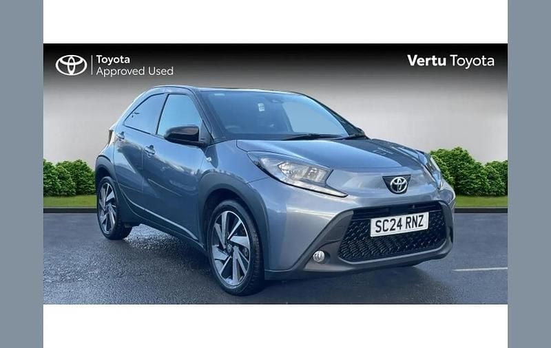 Used Toyota Aygo X 72 HP (52 kW) 2024 Grey SUV