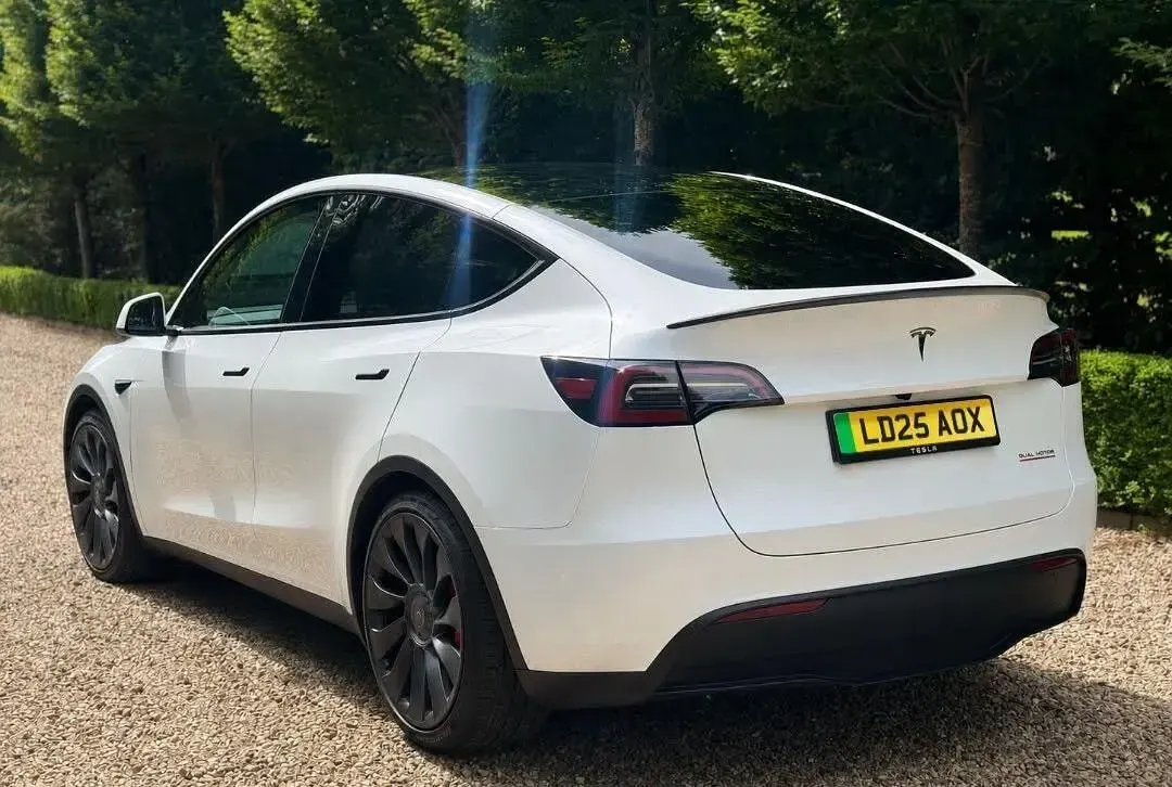 Used Tesla Model Y Performance 286 kW (389 HP) 2025 White SUV