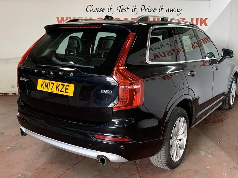 Used Volvo XC90 Momentum 235 HP (172 kW) 2017 Black SUV