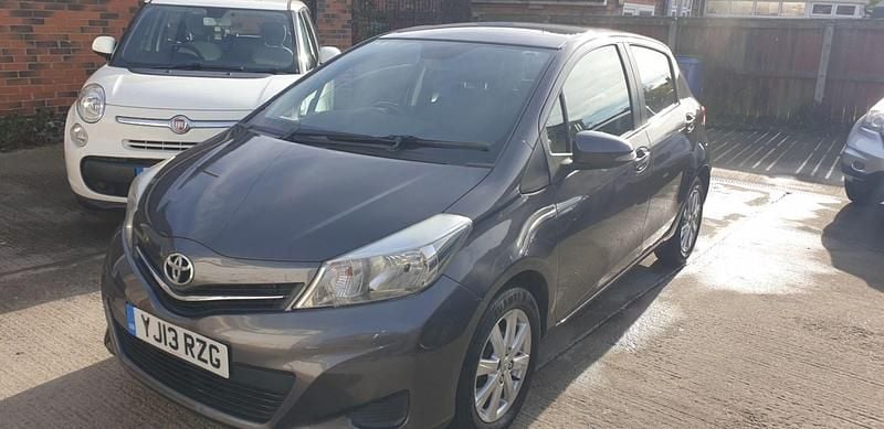Used Toyota Yaris 2013 Grey Hatchback