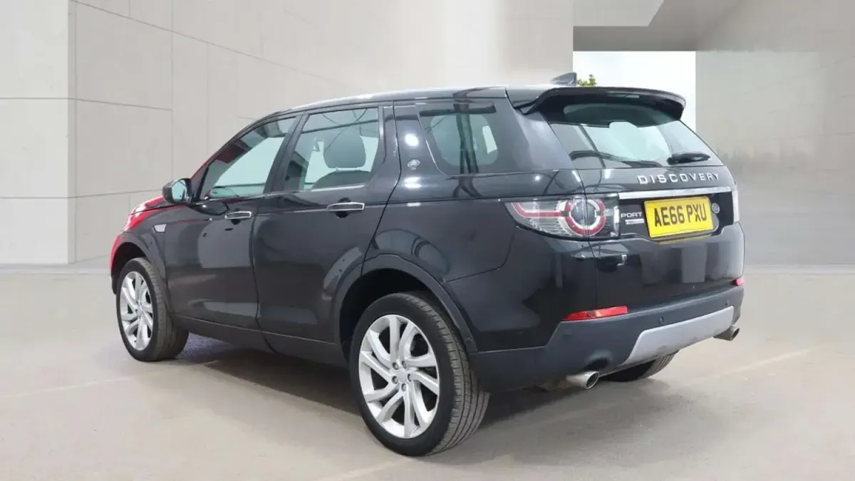 Used Land Rover Discovery Sport HSE Luxury 180 HP (132 kW) 2016 Black SUV