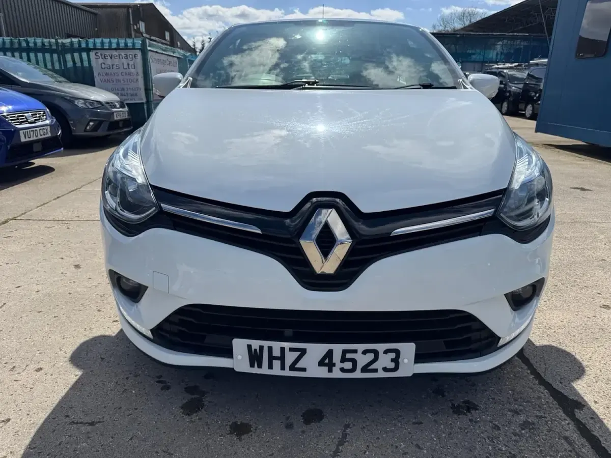 Used Renault Clio Play 2018 White Hatchback
