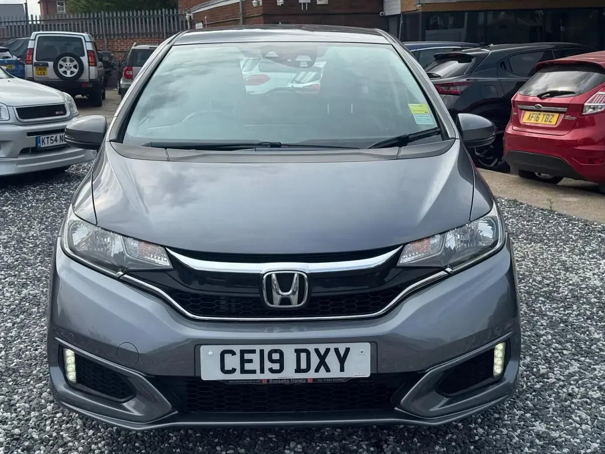 Used Honda Jazz SE 102 HP (75 kW) 2019 Grey Hatchback