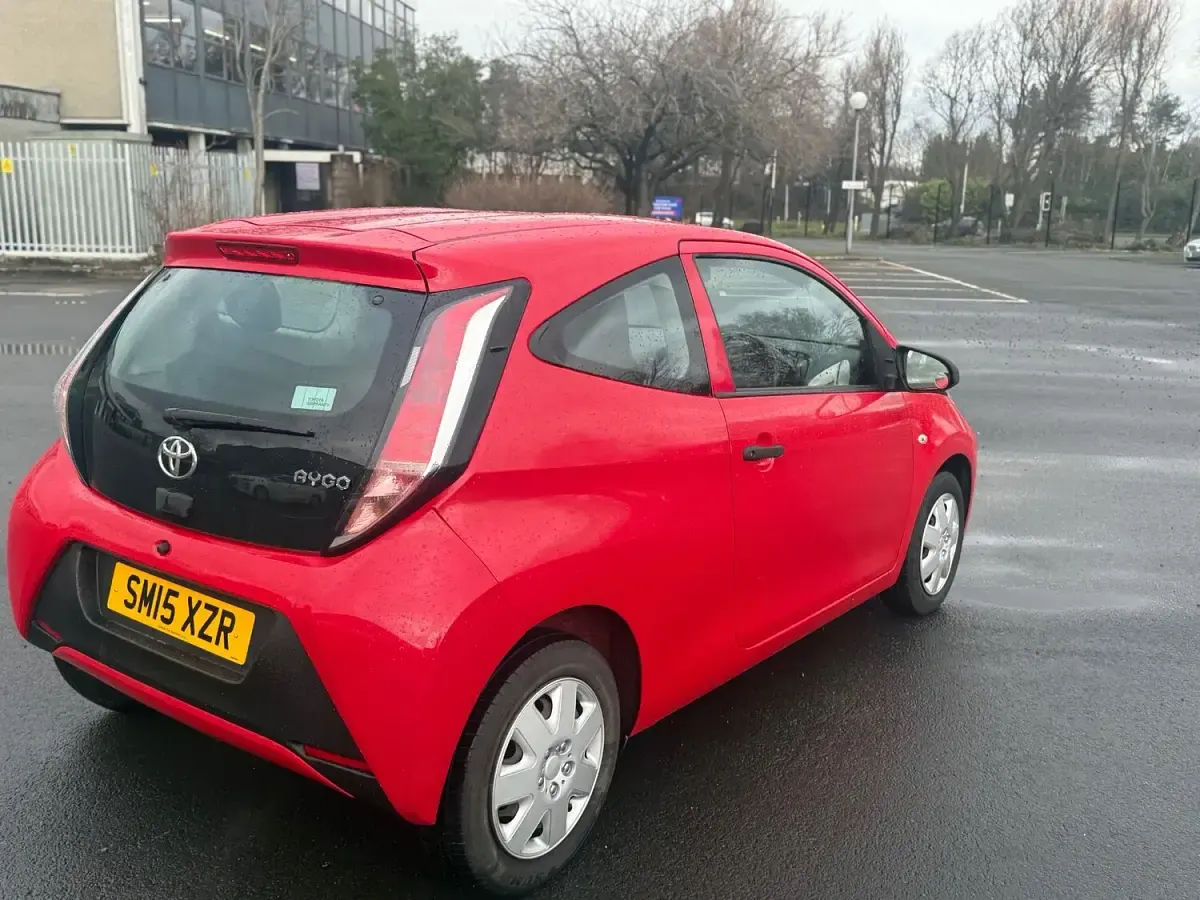 Used Toyota Aygo 68 HP (50 kW) 2015 Red Hatchback
