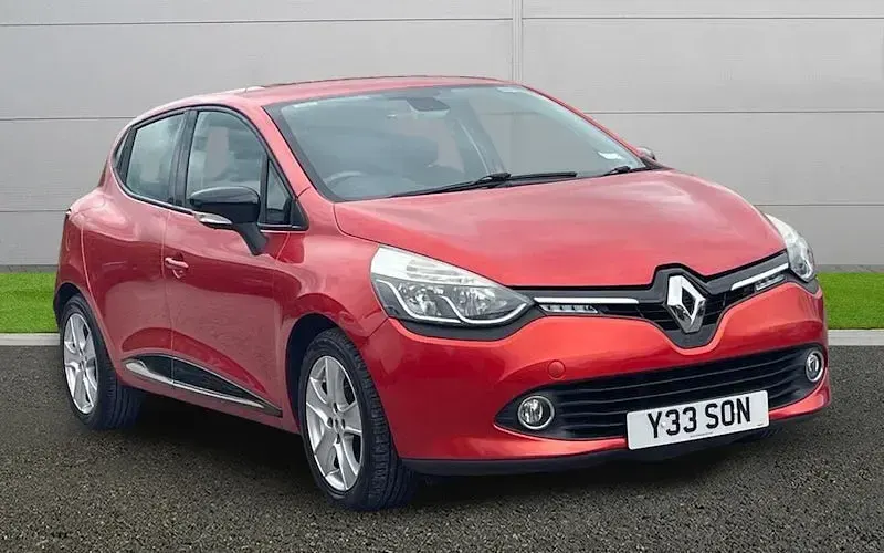 Used Renault Clio Dynamique 90 HP (66 kW) 2015 Hatchback