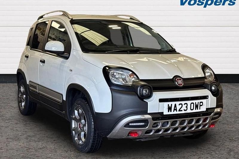 Used Fiat Panda Cross Cross 85 HP (62 kW) 2023 White Hatchback