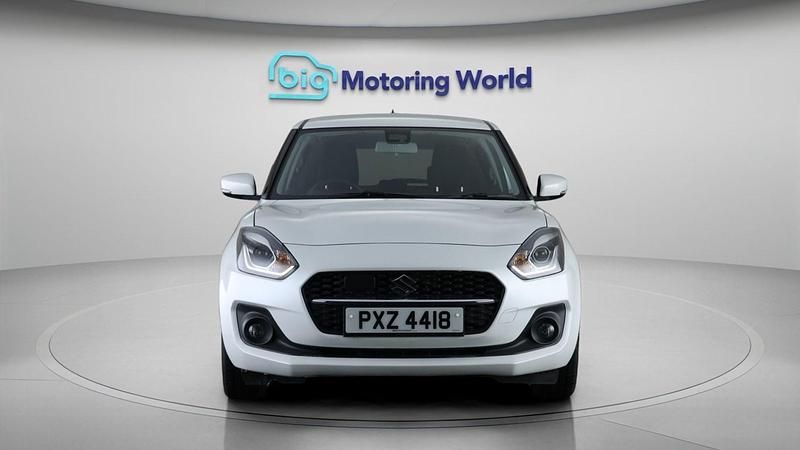 Used Suzuki Swift SZ5 83 HP (61 kW) 2021 White Hatchback