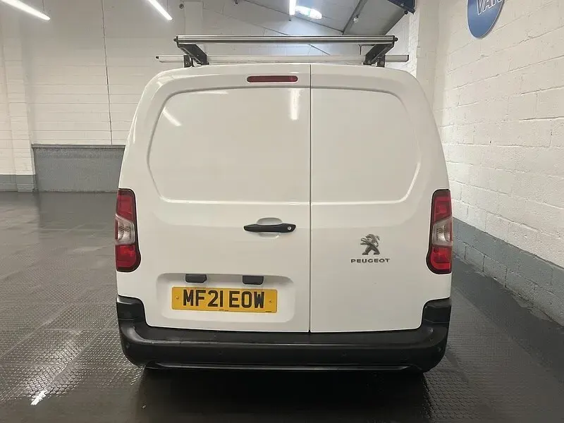 Used Peugeot Partner 2021 White MPV