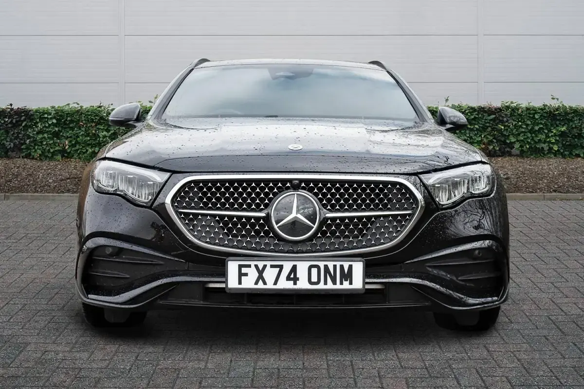 Used Mercedes E300 Urban 313 HP (230 kW) 2025 Black Estate