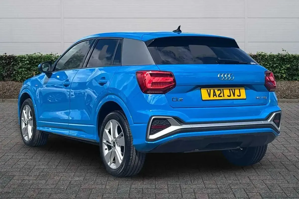 Used Audi Q2 S-Line 150 HP (110 kW) 2021 Blue SUV